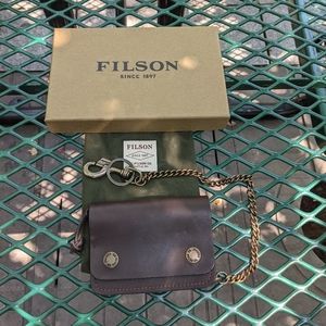 Filson small leather workshop chain wallet